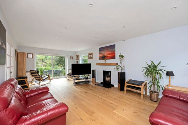 17 Hillside Way, Brighton photo 4