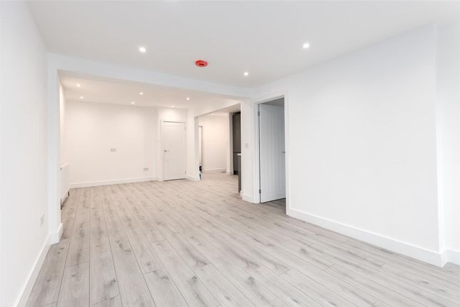 3 The Croft, Ruislip photo 4