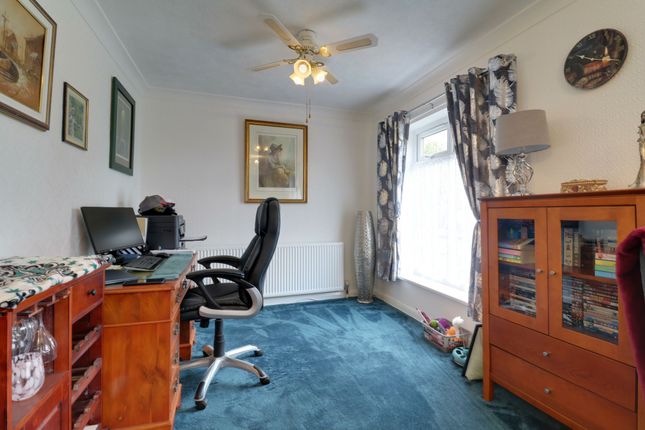 38 St. Peters Avenue, Scunthorpe photo 4