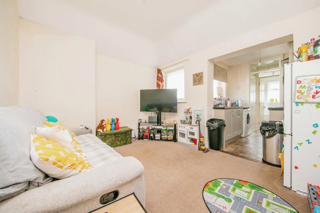 Maisonette for sale in Reading Road, Ipswich