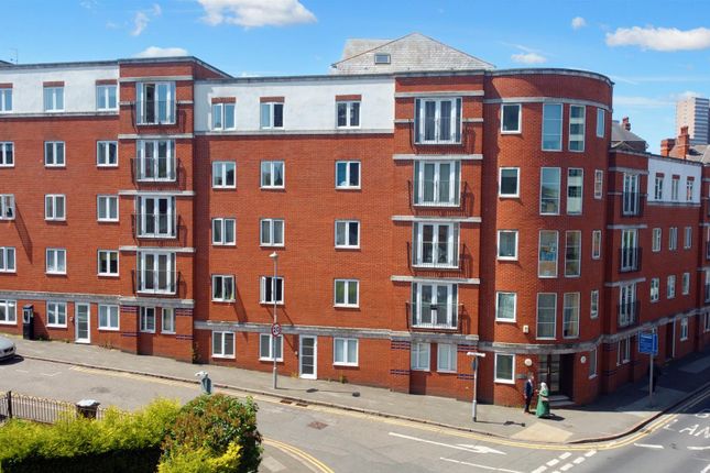 Flat for sale in Cranbrook Street, Nottingham