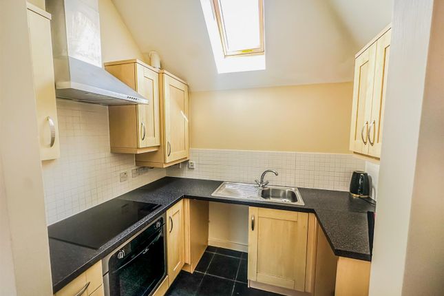 12, Worcester Close, Corby photo 3
