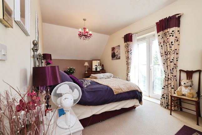 4, Holloway Close, Salisbury photo 3