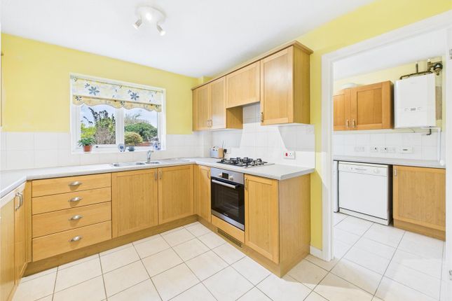 55, Godwins Close, Melksham photo 4