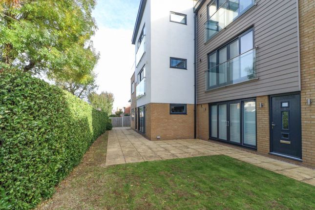 Flat 1, 8, Beach Avenue, Birchington photo 4