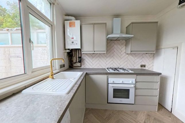 18 Parkside Avenue, Bexleyheath photo 2