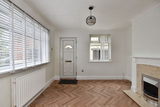 2, Oak Street, Stoke-on-Trent photo 2