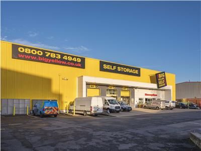 Warehouse to let in Thornton Road, Croydon