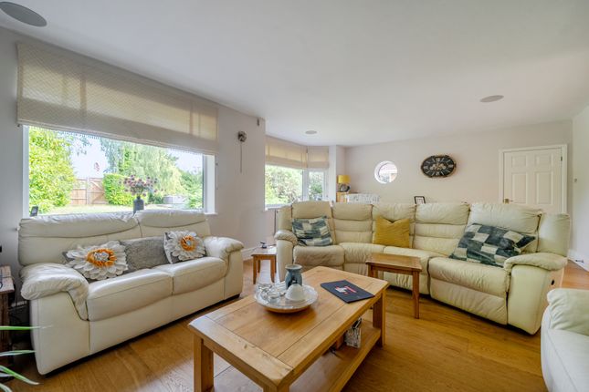 40, Upper Road, Uxbridge photo 4