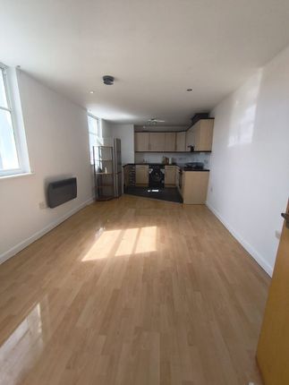 1a Priory Heights, Dunstable photo 3