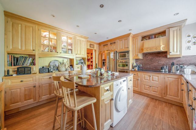 1, Greystoke Cottages, Ealing photo 4