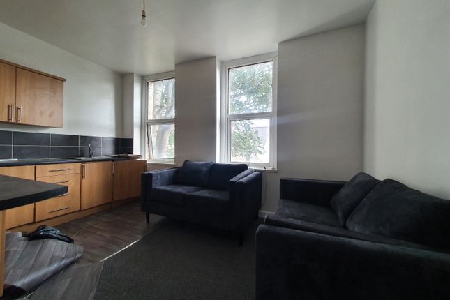 Flat 3, 25-26 Clifton Street, Cardiff photo 3