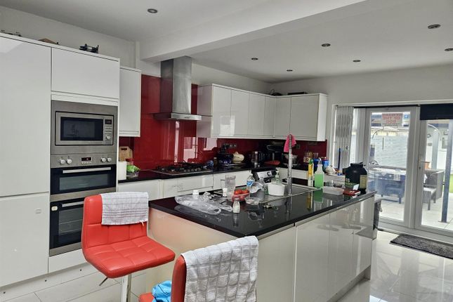73A, Meadowbank Road, London photo 5