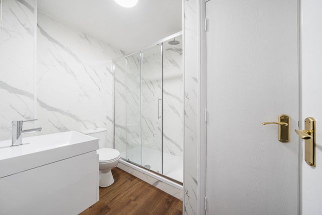 17 Cross Road, London photo 2