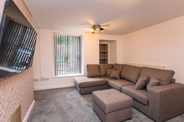 Flat to rent in Leazes Terrace, Newcastle Upon Tyne