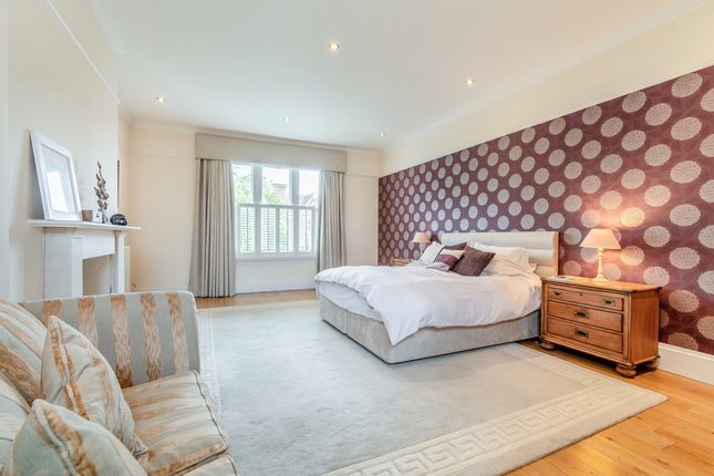 Detached house for sale in Hillmorton Road Rugby, Warwickshire