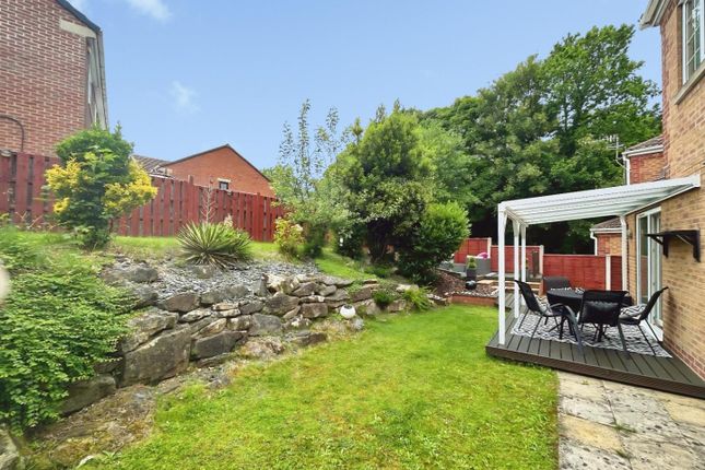 16, Periwood Grove, Sheffield photo 4