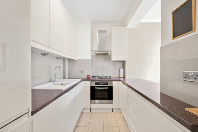 The Garden Flat, 106, Sydney Road, Raynes Park photo 4