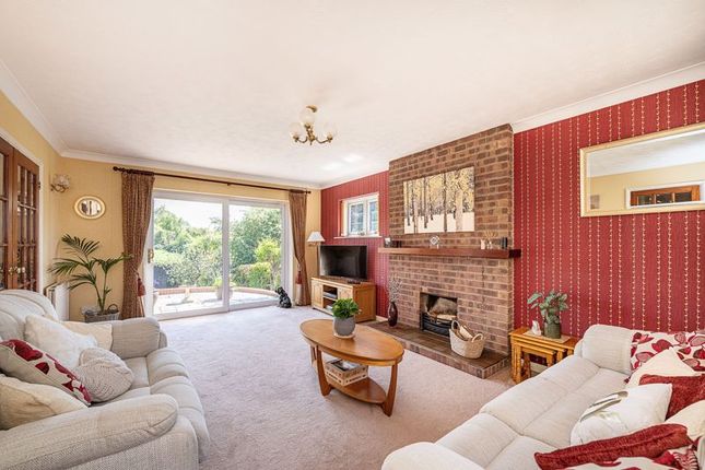 2, Orchard Close, Wingrave photo 2