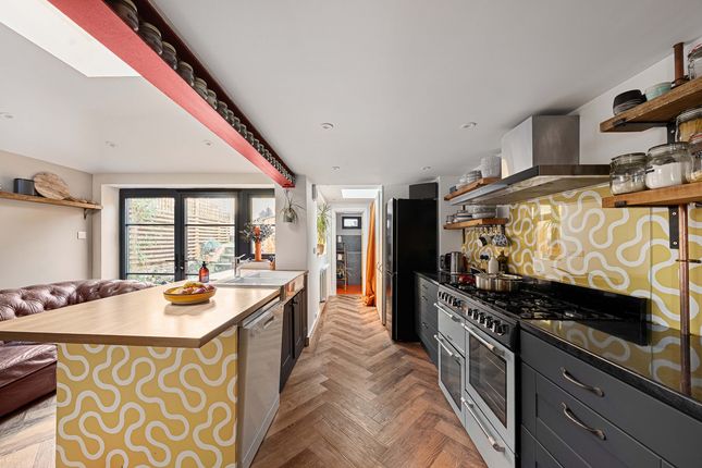 207, Godstone Road, Kenley photo 3
