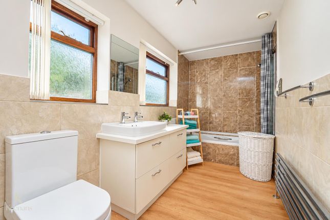 36, Railway Street, Barnoldswick photo 4