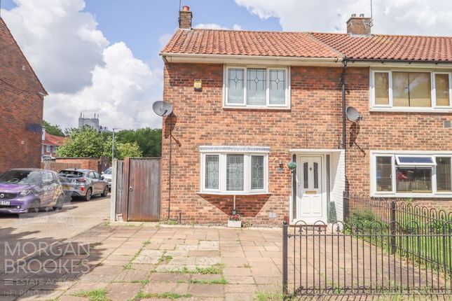 End terrace house for sale in Witchards, Basildon