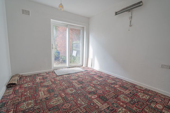 1, Oaklands Drive, Birmingham photo 3