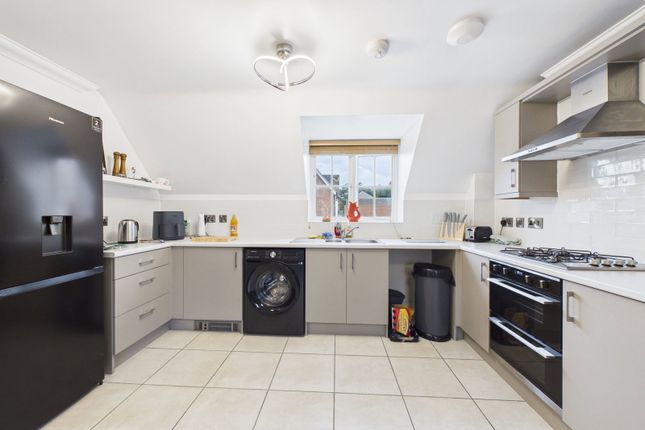 28, Heron Rise, Wymondham photo 2