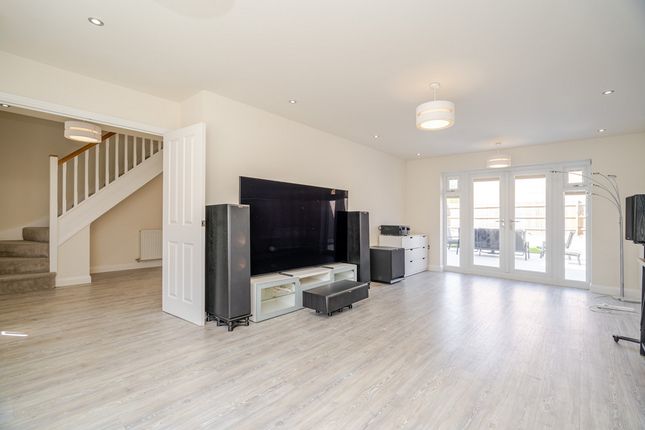 4, De Vere Close, Milton Keynes photo 4