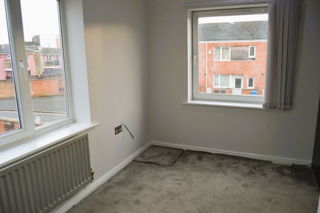 Semi-detached house to rent in Jevington Walk, Manchester