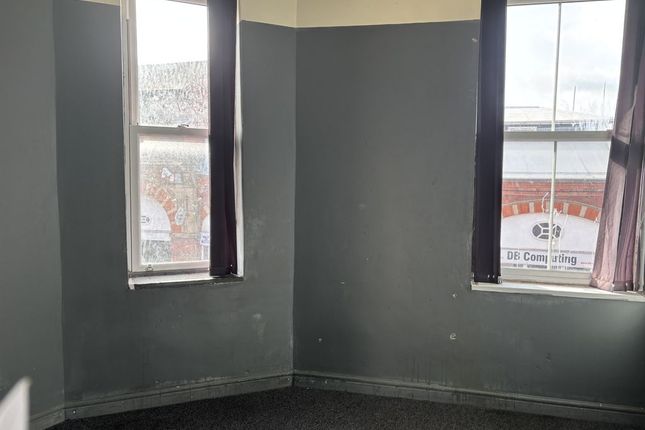 22e, Market Street, Telford photo 3