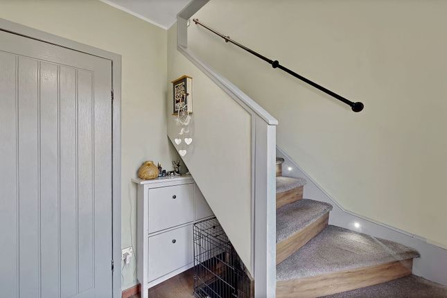 98 Divernia Way, Glasgow photo 4
