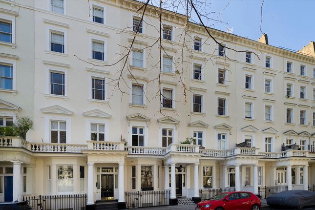 Flat for sale in St. George's Square, Pimlico