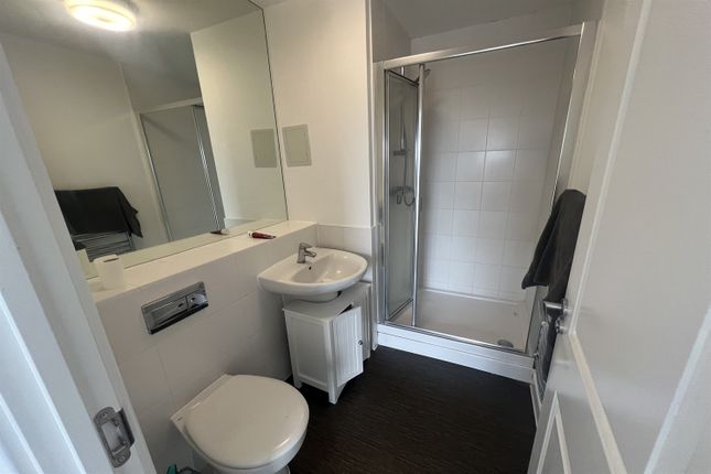 Flat to rent in Clydesdale Way, Belvedere