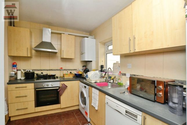 639, London Road, Isleworth photo 2