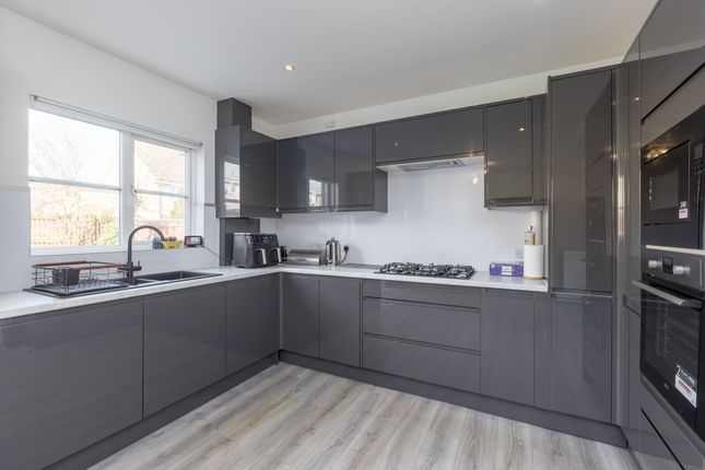 7, West Fairbrae Crescent, Edinburgh photo 2