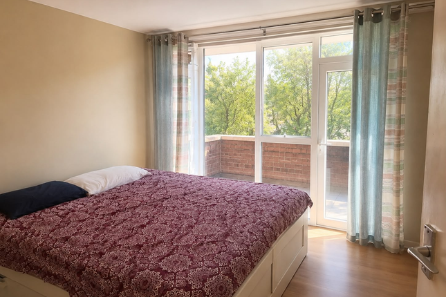 Mayfield Close, Uxbridge photo 3