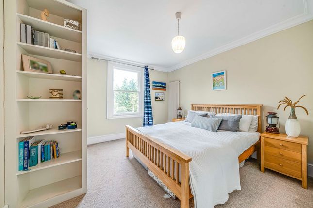 Kfh-67_Hopton_Road-2