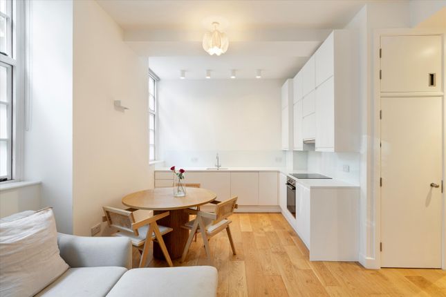 80, Park Street, London photo 4