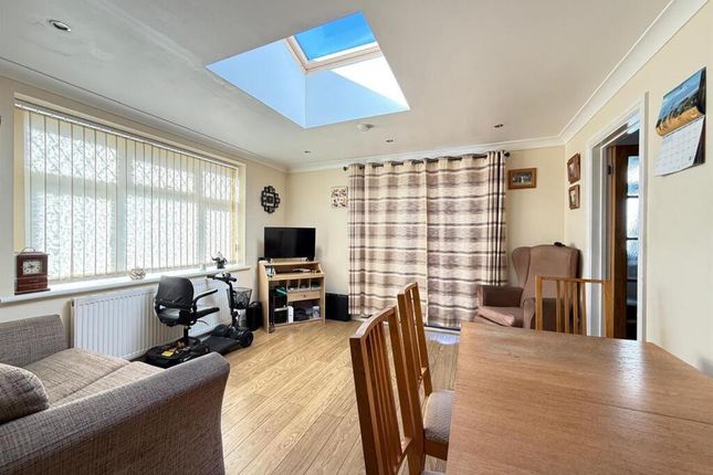 38a Westrow Gardens, Westrow Gardens, Ilford photo 2