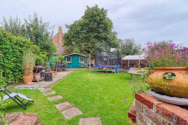28, Greenway, Frinton on sea photo 2