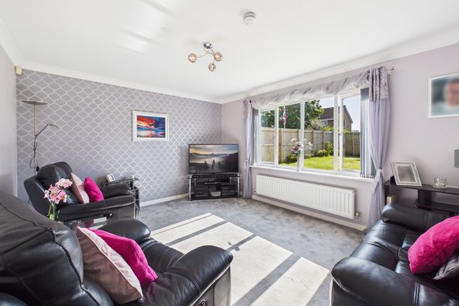 28, Auchanshangan Drive, Saltcoats photo 2