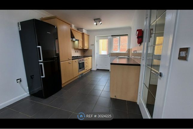 Sissinghurst Close, Rugby photo 4