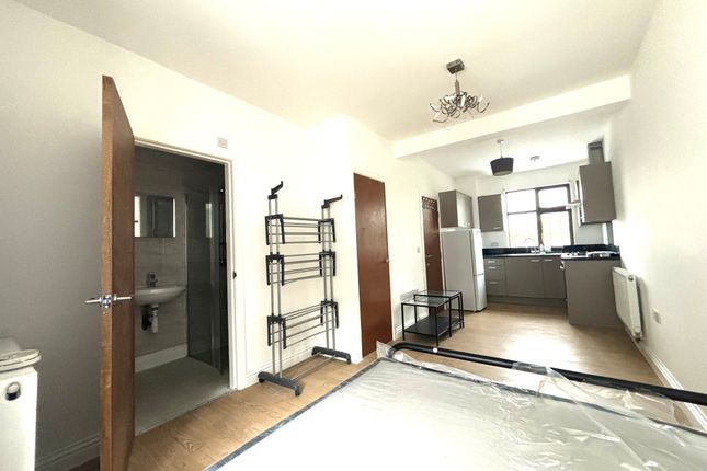 Room 2, BIRMINGHAM photo 2