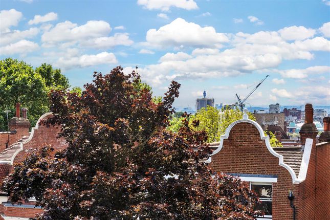 Flat 8, Bracknell Gate, Frognal Lane, Hampstead photo 3