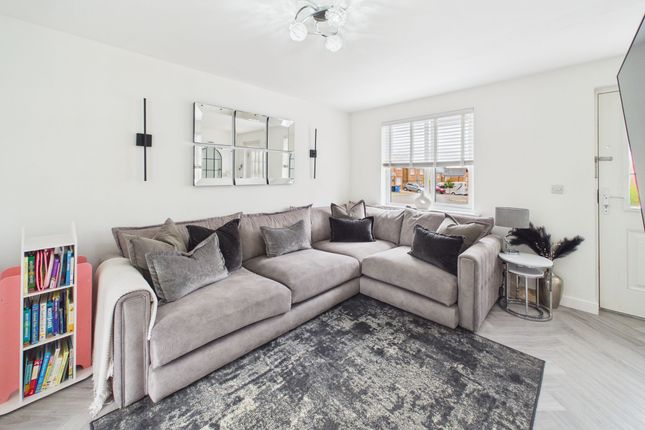 26 Drumgray Drive, Glasgow photo 3
