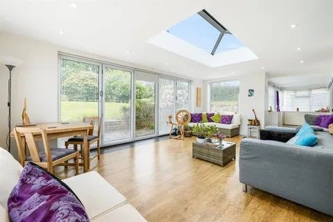 4 Bedroom Property With Land