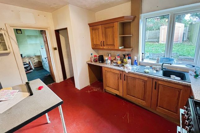 476, Crompton Way, Bolton photo 4
