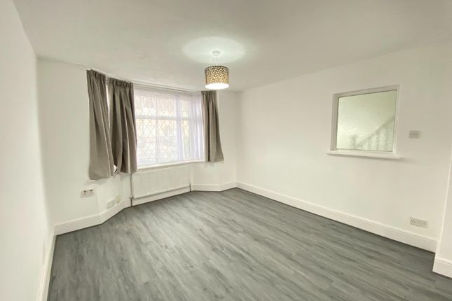 48, Mellowdew Road, Coventry photo 5