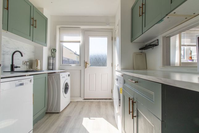 20 Northfield Cottages, West Calder photo 4